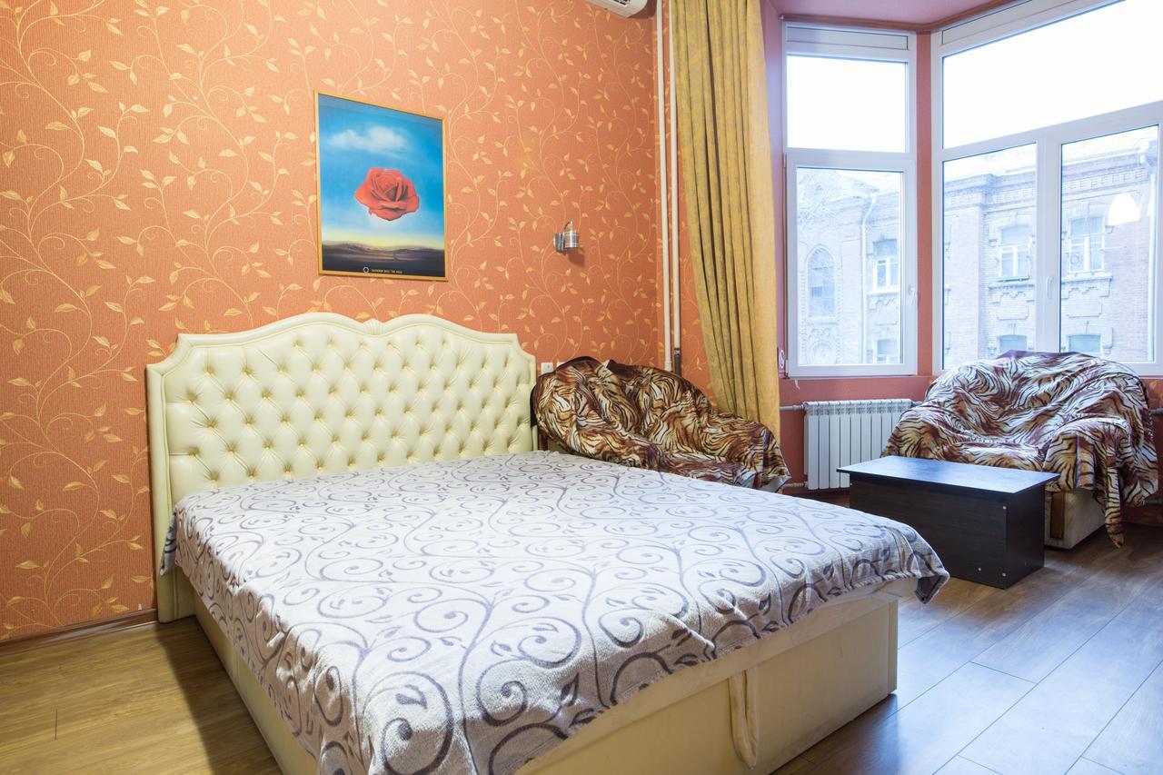 Rymarska Apart Hotel Kharkiv Extérieur photo